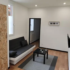 Apartment Du Lavoir, Saint-Etienne-de-Saint-Geoirs