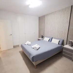 https://precioso-apartamento-en-el-corazon-de-sevilla.es-andalucia.com