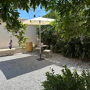 https://la-glycine-tropezienne.fr-provencehotel.com